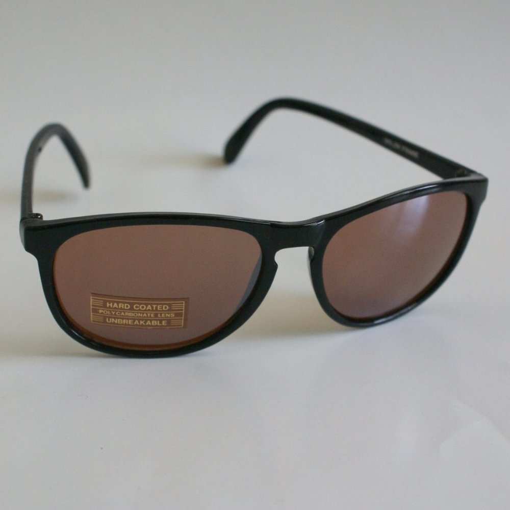 NWT True Vintage retro NylonOval Sports style Coppermax lens tech Sunglasses